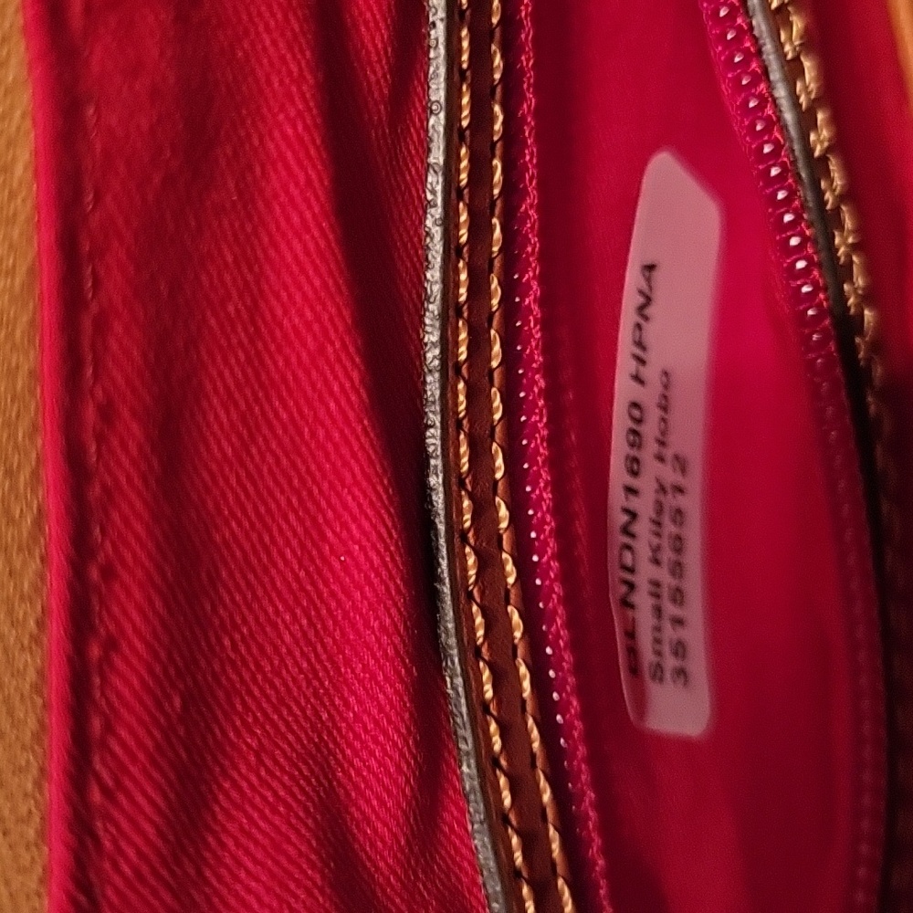 Dooney & Bourke New Without Tags Small KILEY Hobo Pink Croc Purse/Handbag - Picture 4 of 7